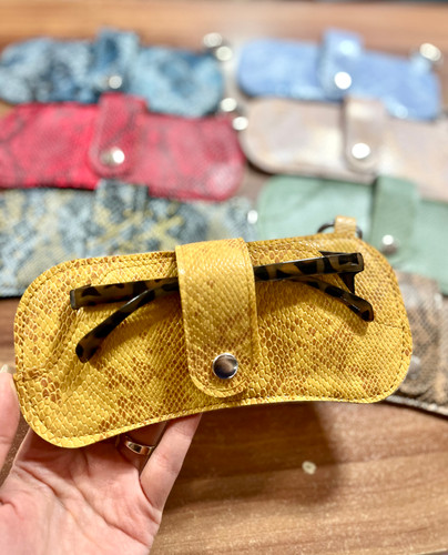 خرید جا عینکی چارم بگ چرمی پوست ماری