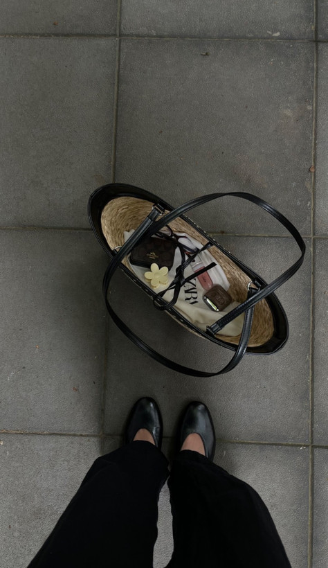 کیف حصیری بزرگ دسته چرمی مشکی طرح منگو - نمای باز