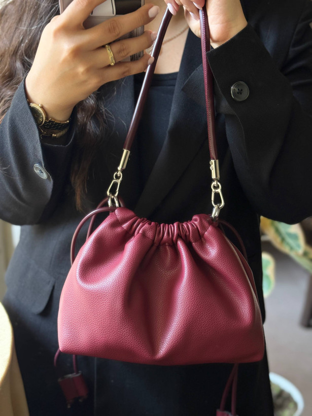 کیف بقچه ای زرشکی با لند کوتاه